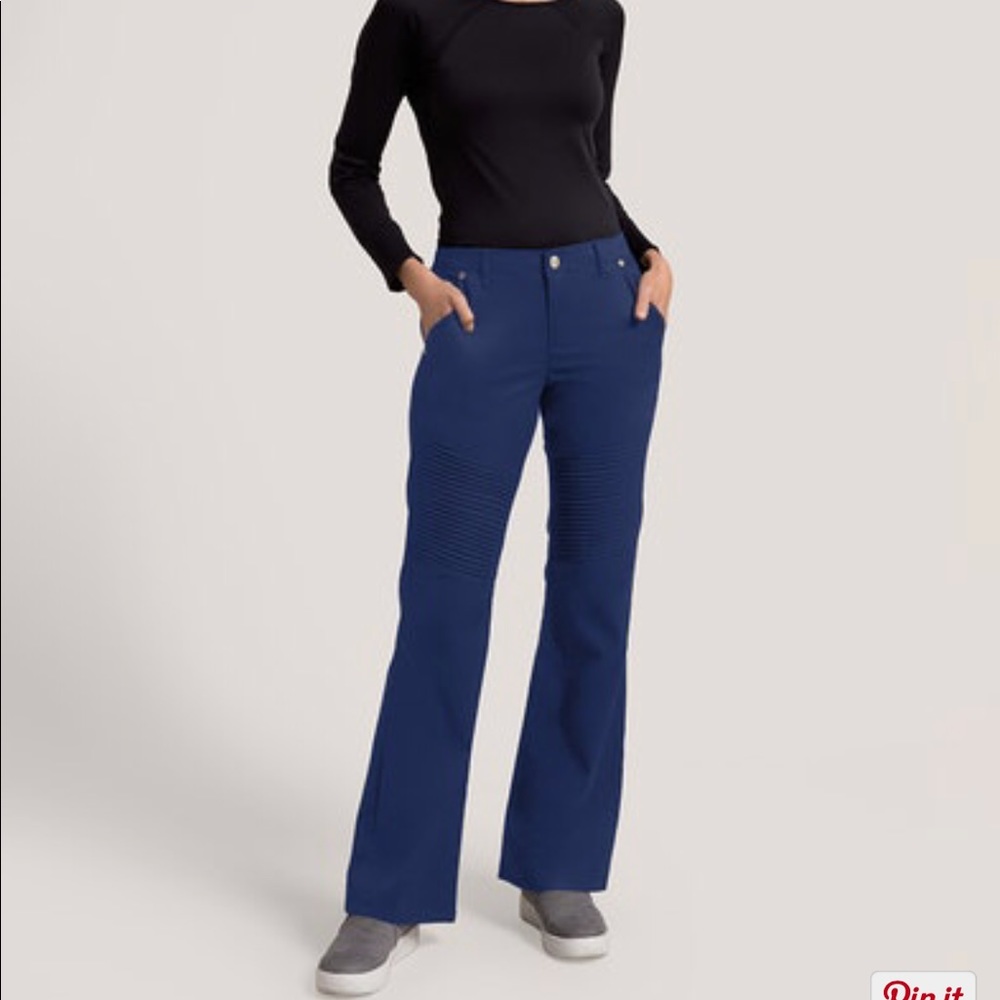 Jaanuu scrubs pintuck pant